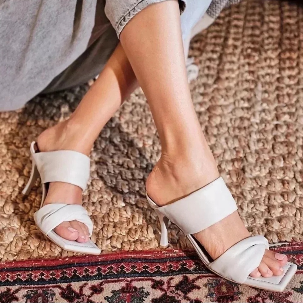 ALOHAS White Heeled Sandals - size 7.5